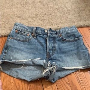 Very cute Levi shorts